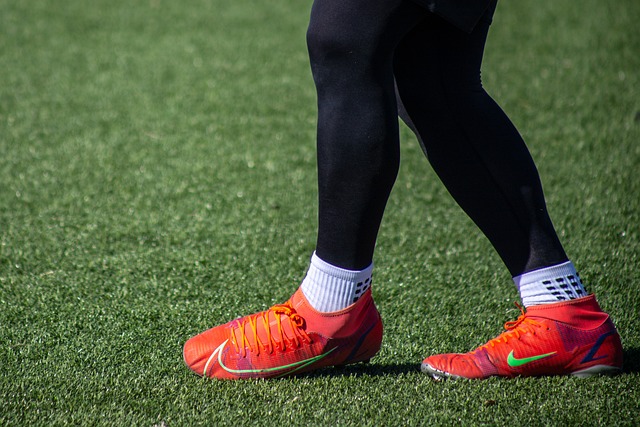 TA：阿莫林希望引进中场；曼联是否签门将取决于巴因迪尔未来