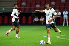 保级生死战戴帽，内马尔时隔1334天再度上演帽子戏法